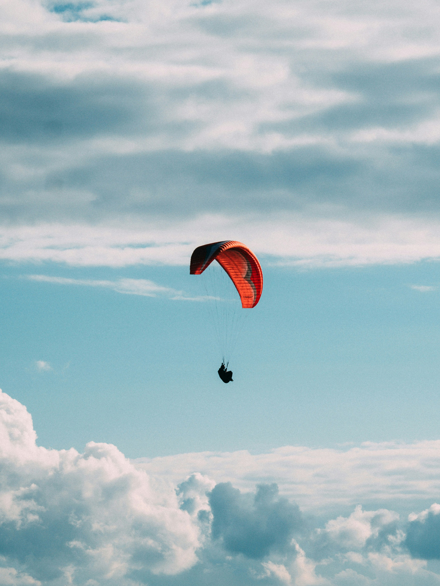 Saut en parachute pour survoler le golfe du Morbihan